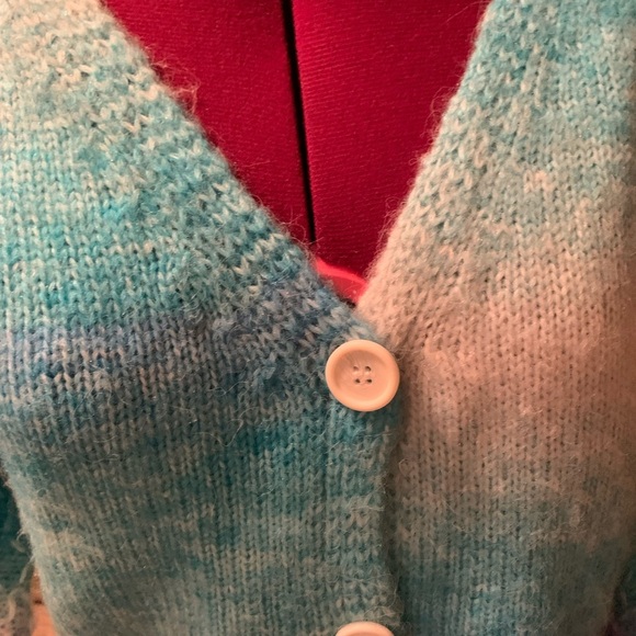 NWOT Shein Multi Colored Ombré Cropped button front sweater - Picture 6 of 12